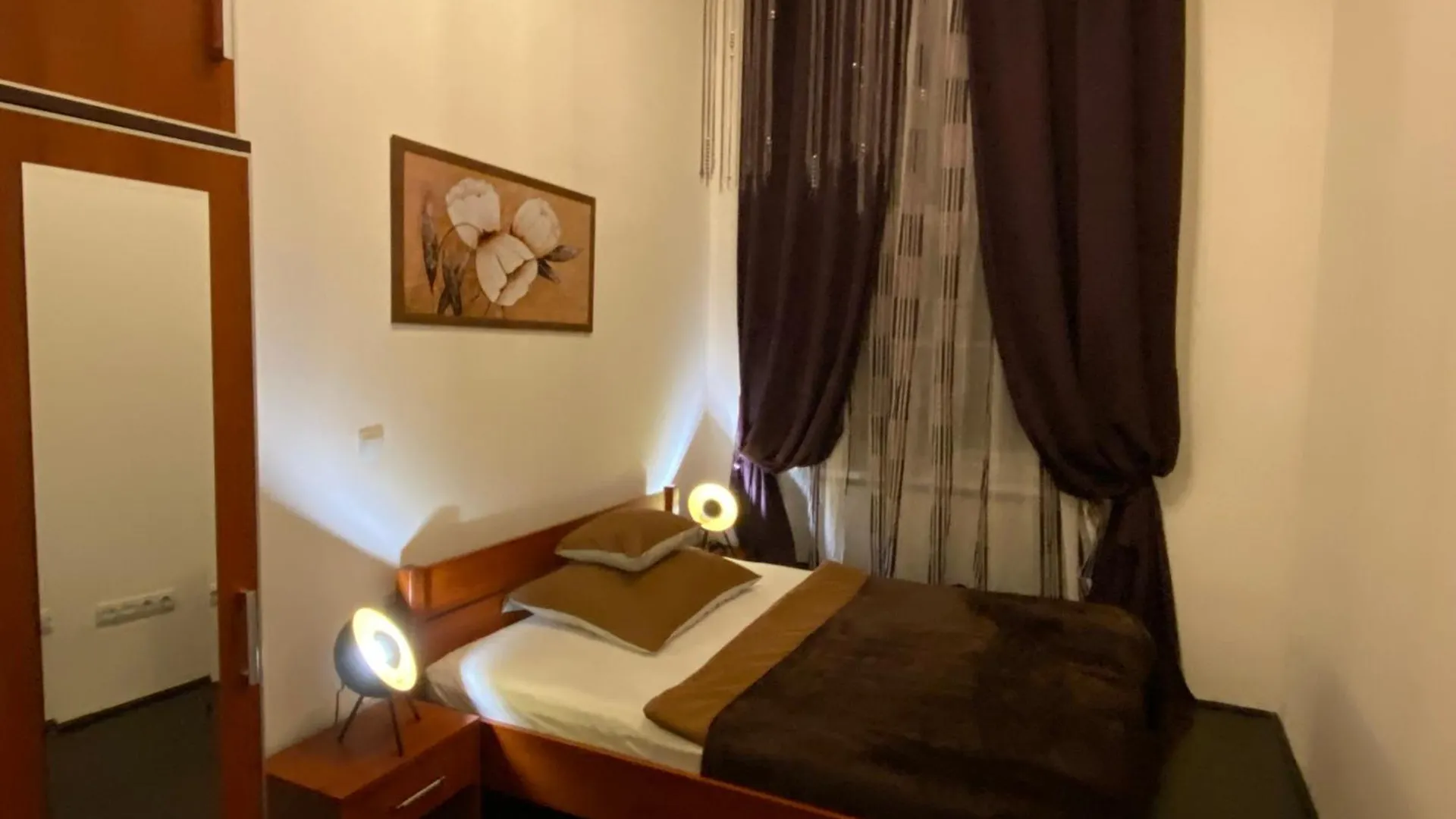 Apartment Best Location In The Heart Of The City, 2 Bedrooms, 2 Bathrooms Budapest