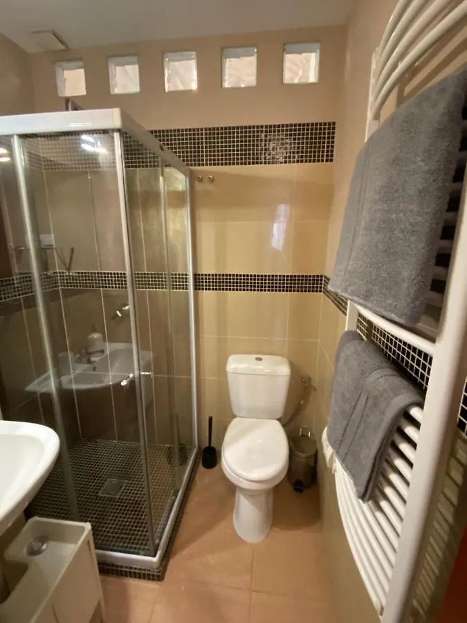 Best Location In The Heart Of The City, 2 Bedrooms, 2 Bathrooms Budapest Apartment