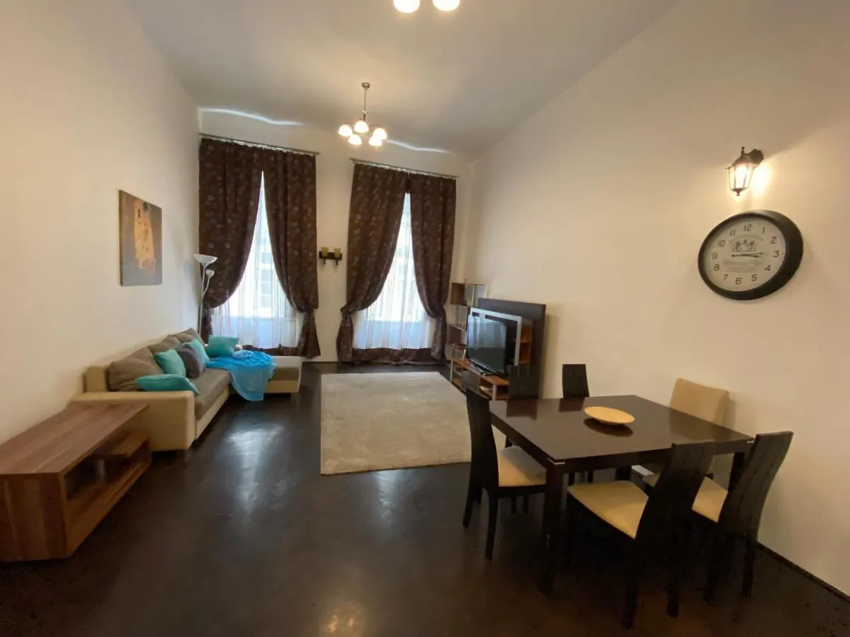 Best Location In The Heart Of The City, 2 Bedrooms, 2 Bathrooms Budapest Apartment